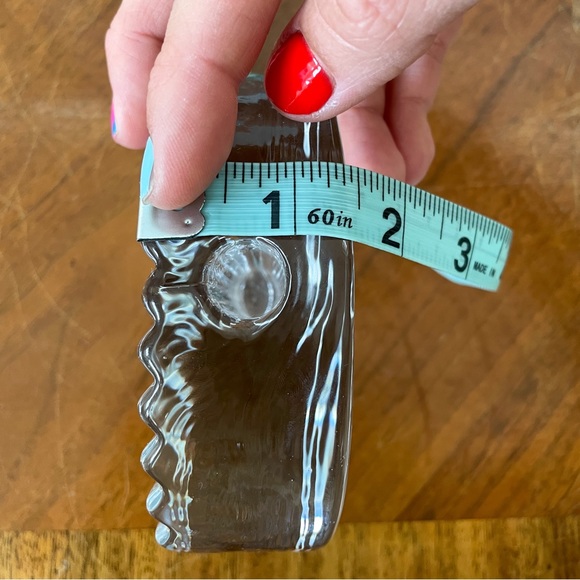 Ice Block Ribbed Flat and Round Glass Bud Vase - Picture 10 of 10